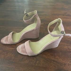 Naturalizer Pink Suede Wedges